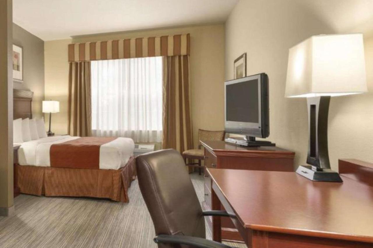 Seffner Inn And Suites 외부 사진